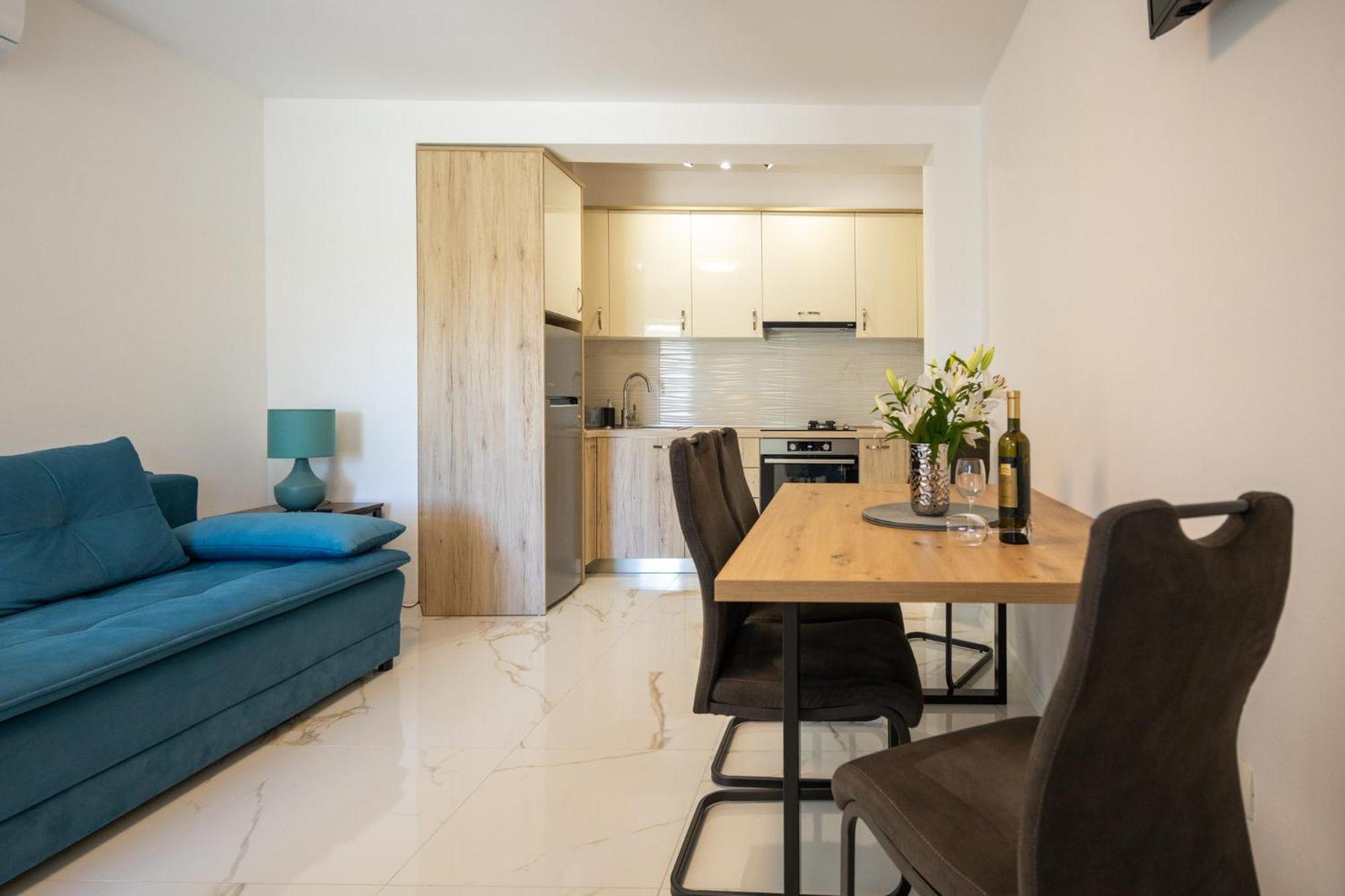 Apartment Iva Vrana  Exteriör bild